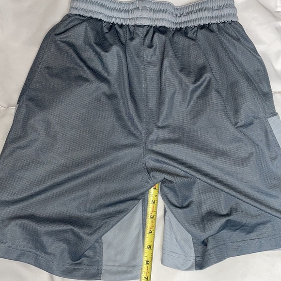 Nike Gym Shorts - Picture 3 of 3